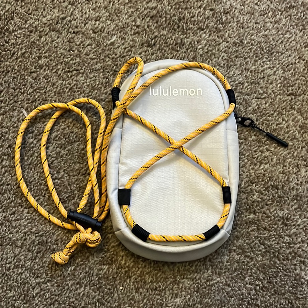 LULULEMON RIPSTOP BAG CROSSBODY
